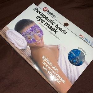Therapeutic beads eye mask